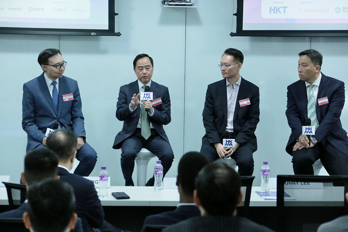 Ir Tony Wong, Commissioner for Digital Policy (2nd left), joined the Chit Chat session at the “Kick-off Ceremony of HKMA Global Innovation Day cum Finalists Announcement of HKMA/HKT Global Innovation Award 2024 and Innovation Summit”