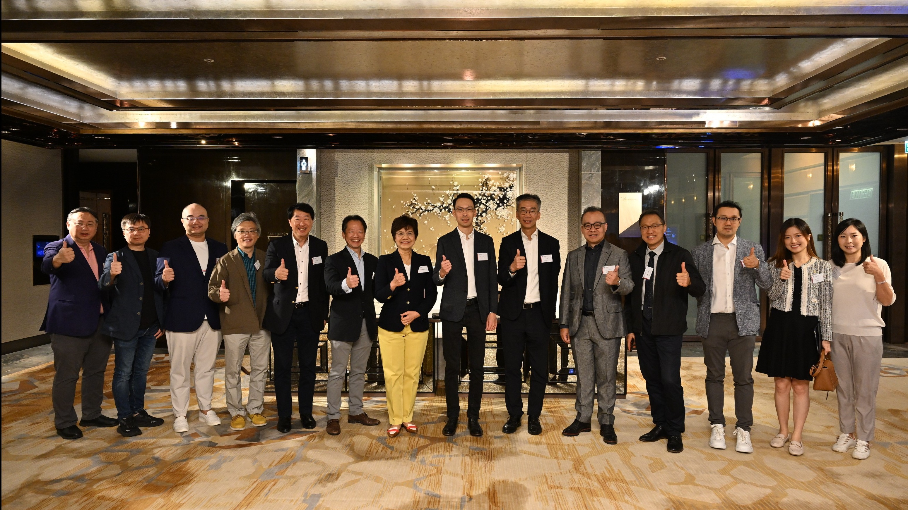 Mr Donald Mak, Deputy Commissioner (Data Governance) (6th right), in group photo with other guests at HKICPA IT Conference 2024.