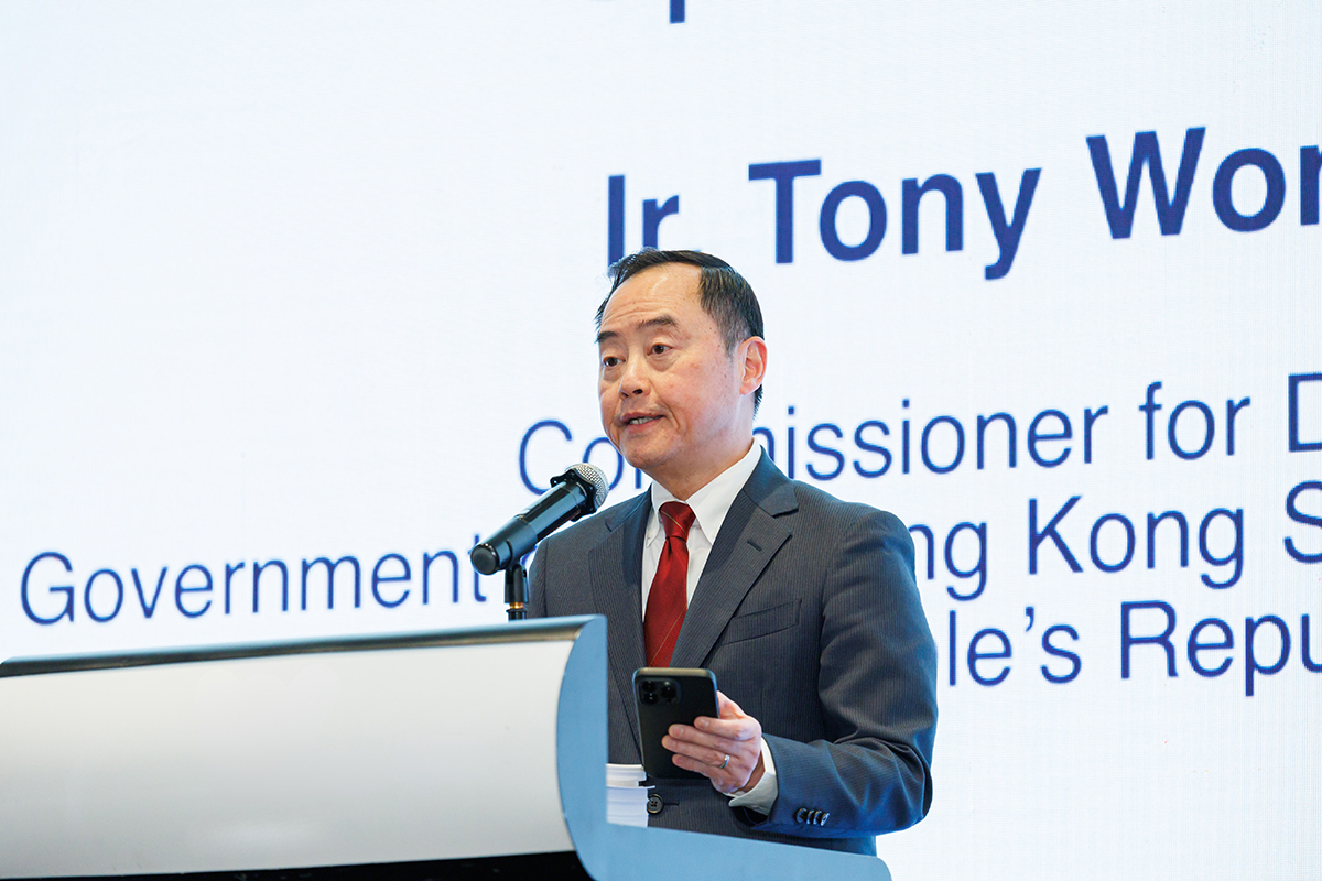 Ir Tony Wong, Commissioner for Digital Policy, spoke at the “Fanovation 2024 - APAC AI Leaders Forum”.